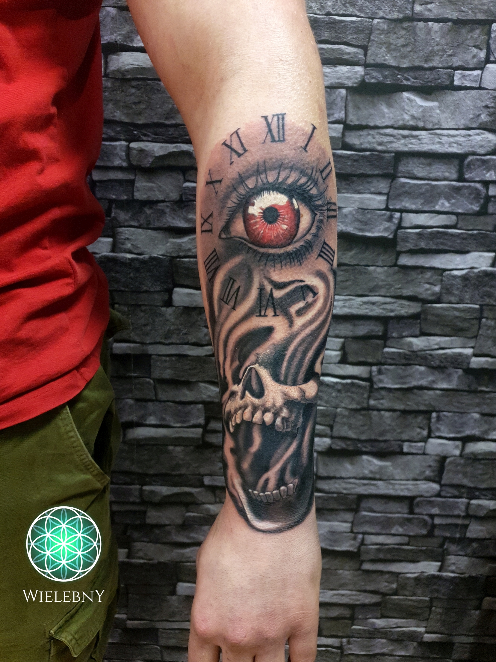 Eye